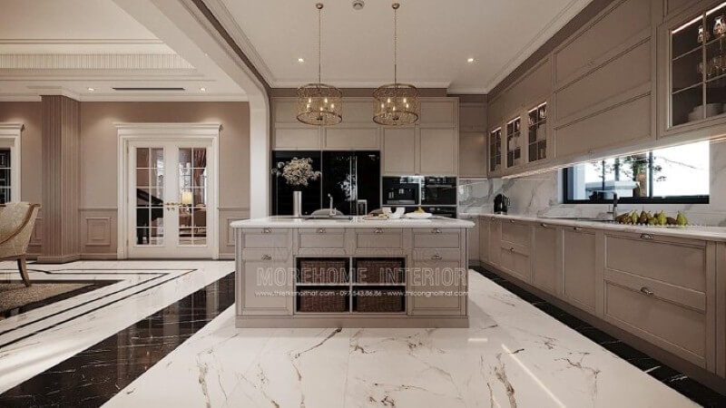 Để tạo nên sự sang trọng và ấn tượng, hãy sắp xếp nội thất phòng bếp bằng bộ tủ bếp tân cổ điển cao cấp và quý phái.